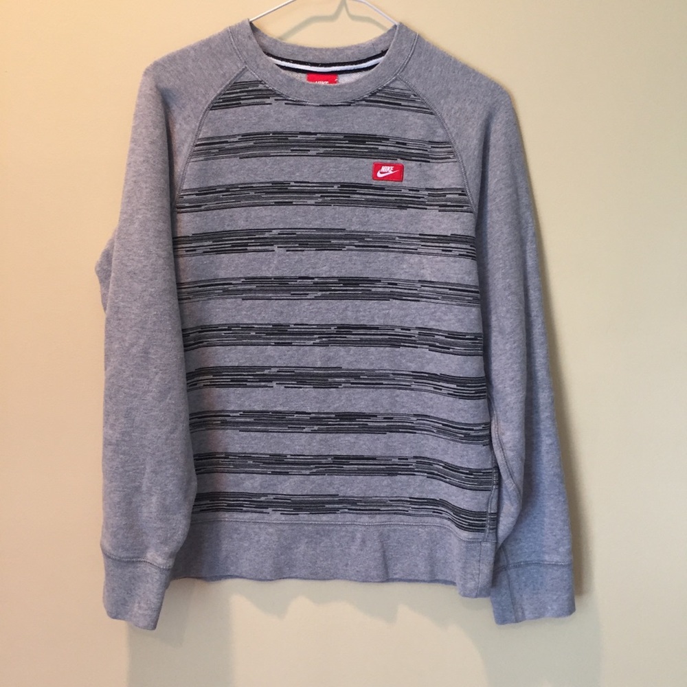 Nike sweatshirt EUC S